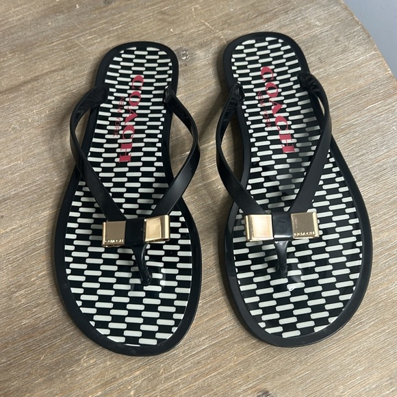 Coach New York Landon Gold Bow Thong Flip Flop Sandal Women Size 6 - Picture 4 of 17
